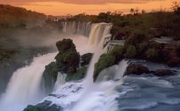 Full HD Nature Wallpaper 1080p Desktop with Cascades of the Iguacu Falls