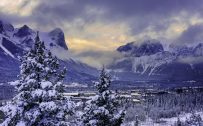 Nature Scenes Wallpaper with Picture of Alberta Banff National Park Mountain in Canada