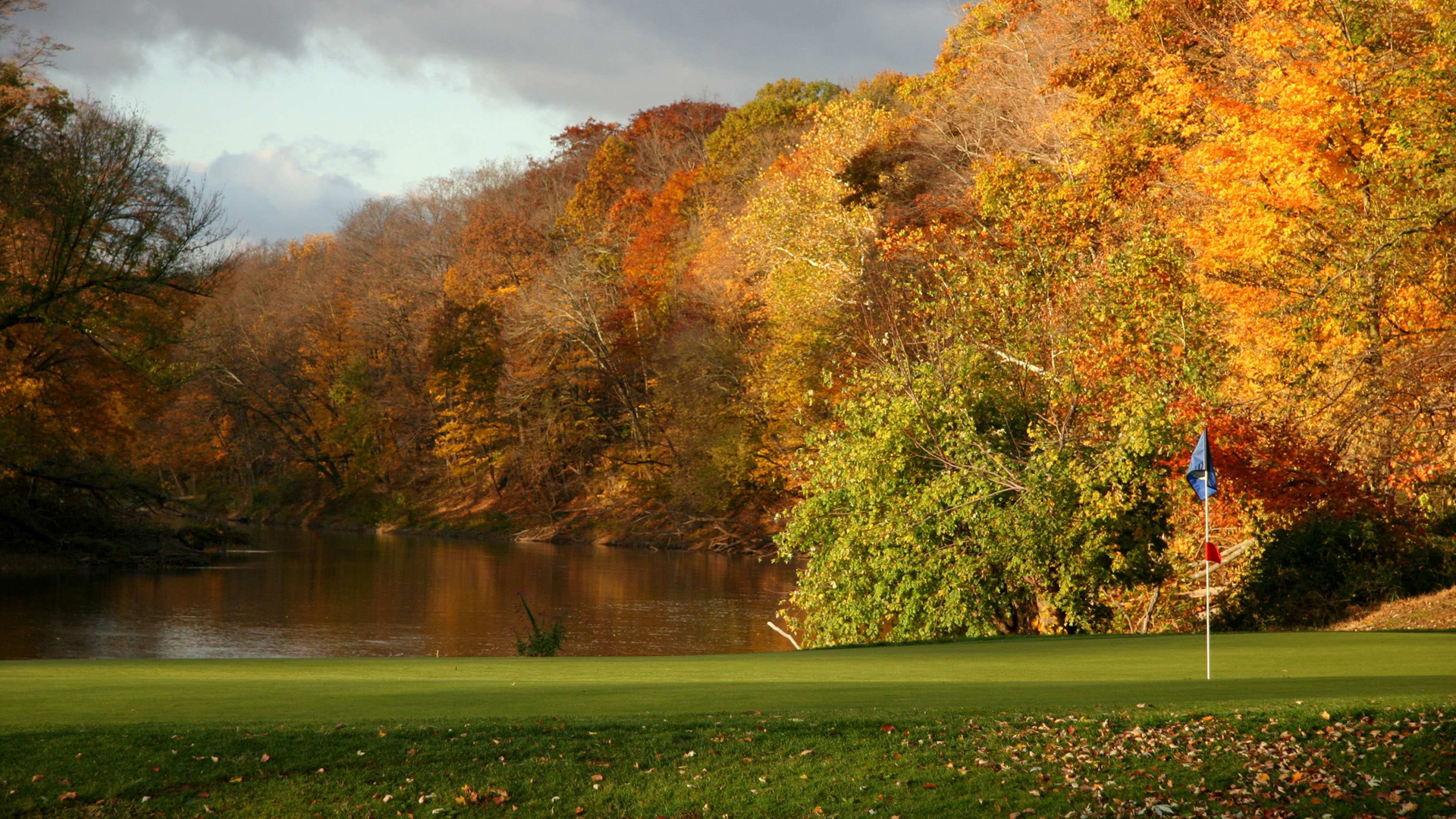 Free Download of Autumn Golf Course Wallpaper in 1080p HD Wallpapers