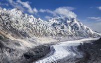 Drang Drung Glacier in India - Beautiful Nature Picture