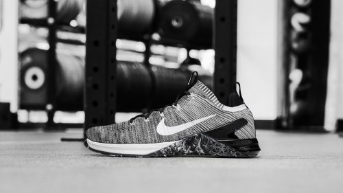 Nike Shoes Wallpaper with Metcon DSX Flyknit 2 in Black and White