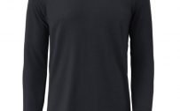 10 Blank T-Shirt Template Designs with Portrait Mode - 08 - Men Heattech Crewneck T-Shirt in Black