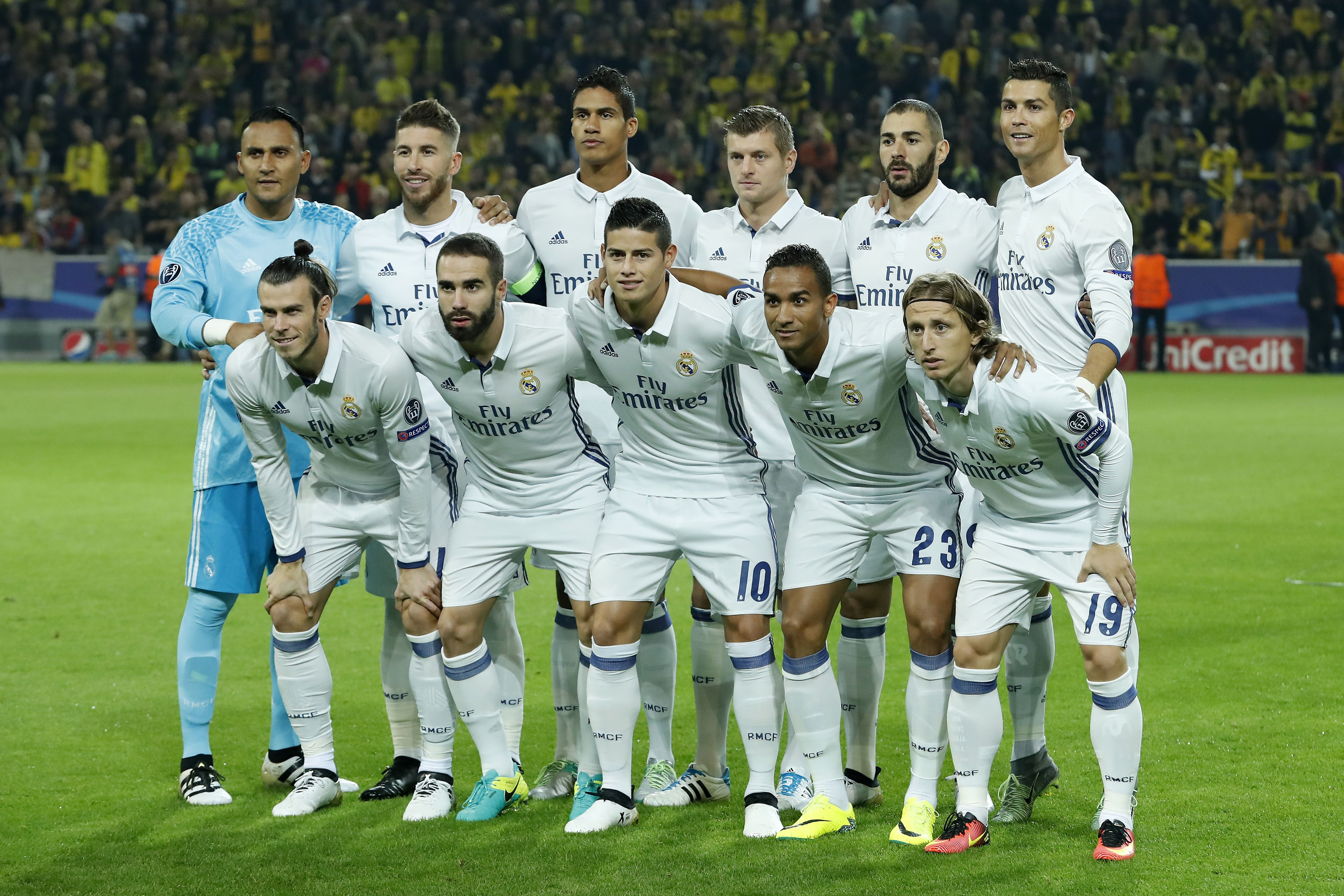 Real Madrid Squad 2015-2016 Starting-Eleven Players Wallpaper | HD